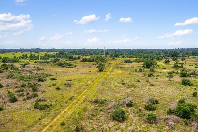 1055 Lisa Mae Road, Bellville, TX 77418