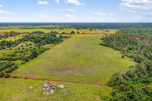 1055 Lisa Mae Road, Bellville, TX 77418