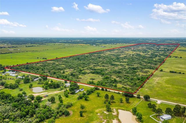 1055 Lisa Mae Road, Bellville, TX 77418