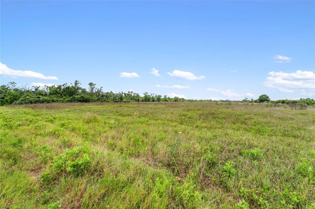 1055 Lisa Mae Road, Bellville, TX 77418