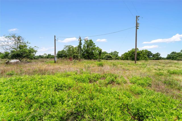 1055 Lisa Mae Road, Bellville, TX 77418
