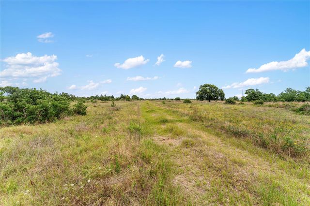 1055 Lisa Mae Road, Bellville, TX 77418