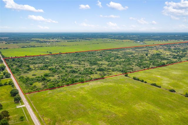1055 Lisa Mae Road, Bellville, TX 77418