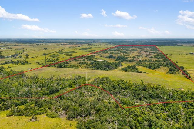 1055 Lisa Mae Road, Bellville, TX 77418