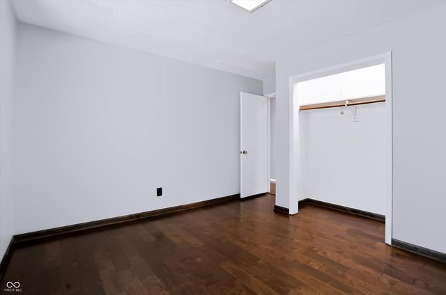 560 Golf Lane, Indianapolis, IN 46260
