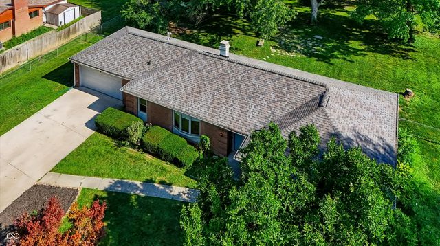 560 Golf Lane, Indianapolis, IN 46260