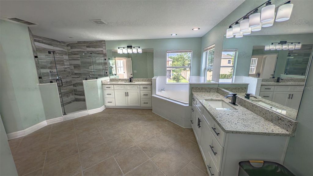 Image 17 of property listing at 2835 MIGLIARA LANE, Ocoee, FL 34761