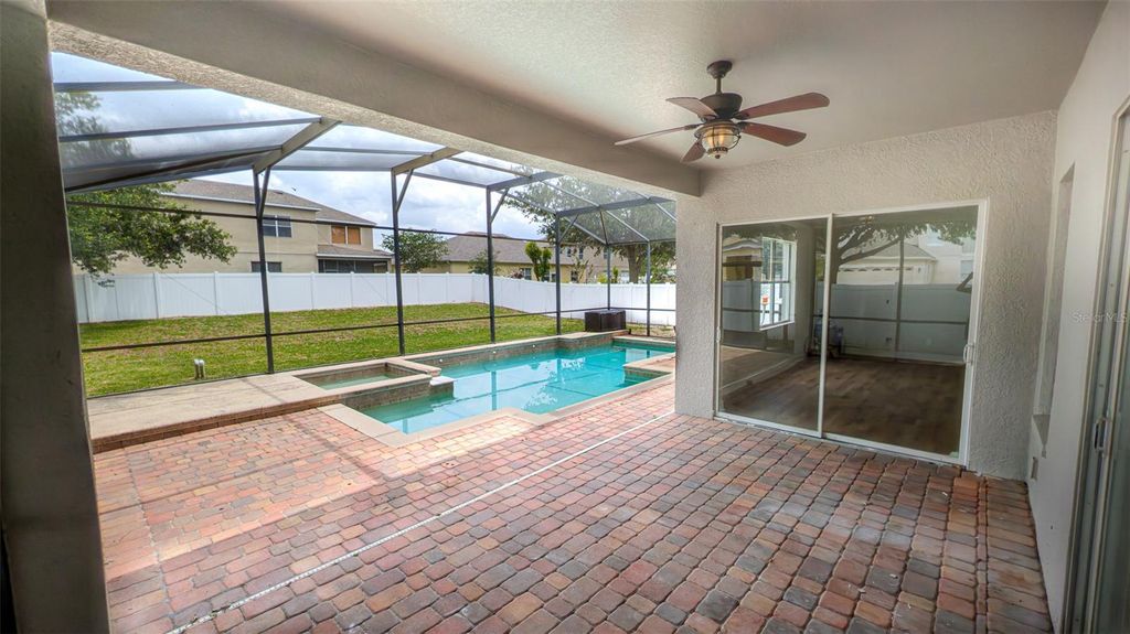 Image 4 of property listing at 2835 MIGLIARA LANE, Ocoee, FL 34761