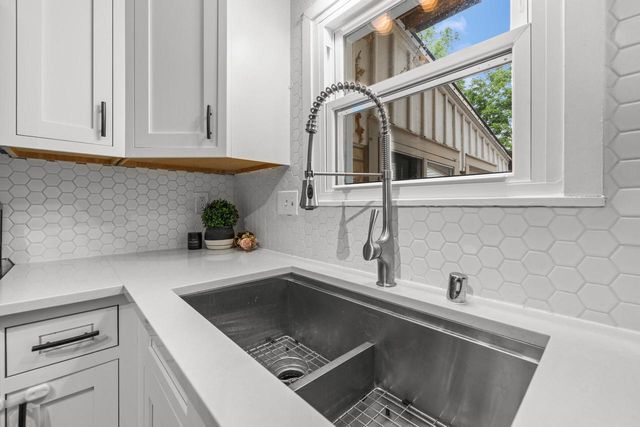 450 W Bradley ROAD, Fox Point, WI 53217
