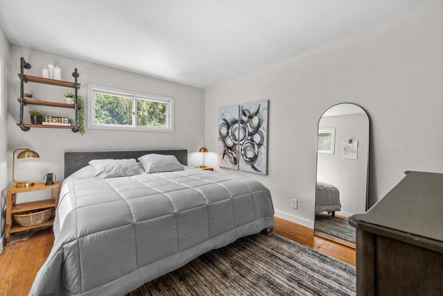 450 W Bradley ROAD, Fox Point, WI 53217