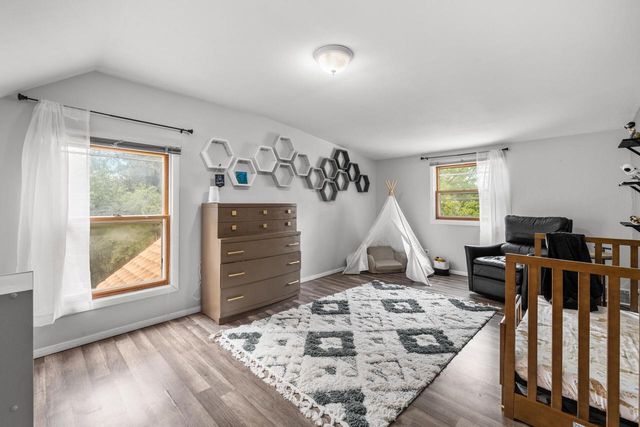 450 W Bradley ROAD, Fox Point, WI 53217