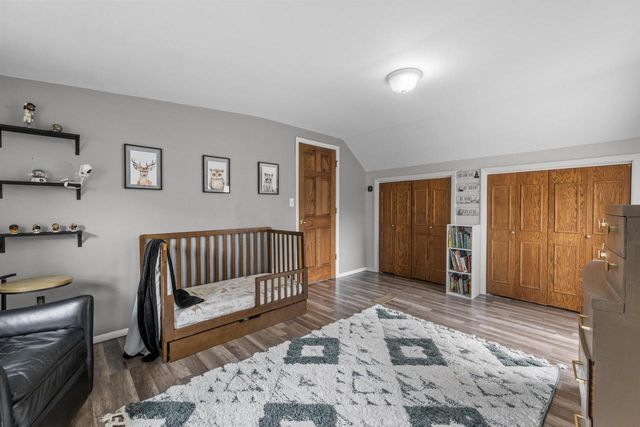 450 W Bradley ROAD, Fox Point, WI 53217
