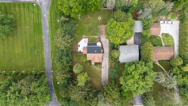 450 W Bradley ROAD, Fox Point, WI 53217