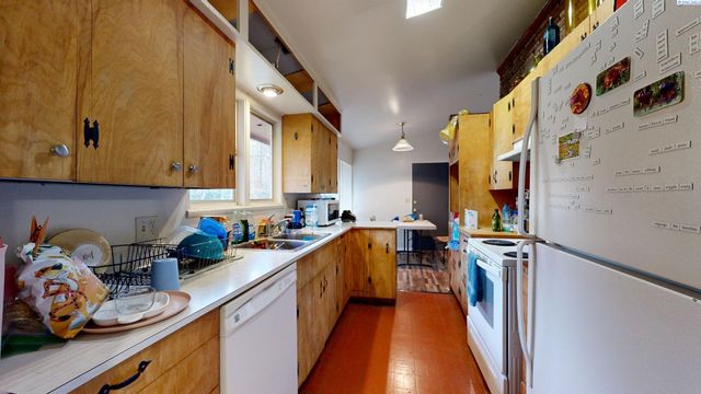 1645 NE Lower Drive, Pullman, WA 99163