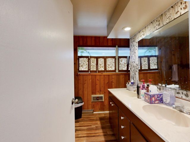 1645 NE Lower Drive, Pullman, WA 99163