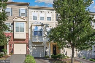 2903 CHINKAPIN OAK LN, Woodbridge, VA 22191