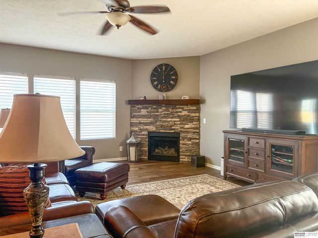 4519 N 206th Street, Elkhorn, NE 68022