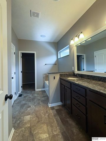 4519 N 206th Street, Elkhorn, NE 68022