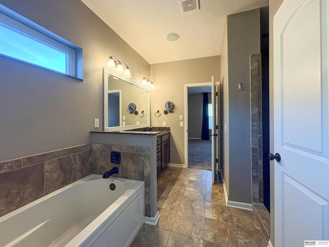 4519 N 206th Street, Elkhorn, NE 68022