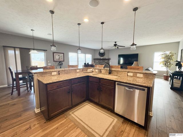 4519 N 206th Street, Elkhorn, NE 68022