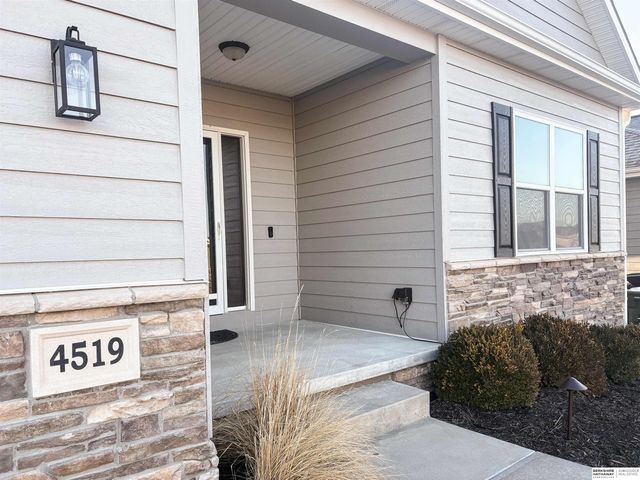 4519 N 206th Street, Elkhorn, NE 68022