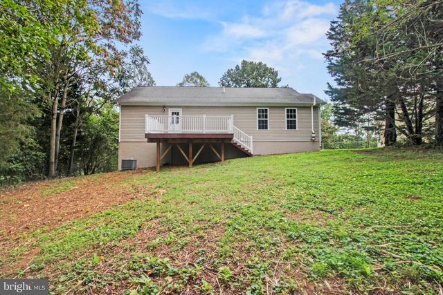 364 LAKEVIEW CIR, Louisa, VA 23093