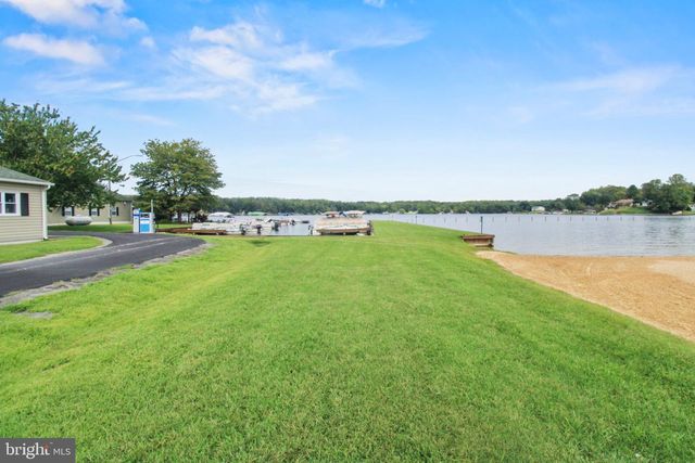 364 LAKEVIEW CIR, Louisa, VA 23093