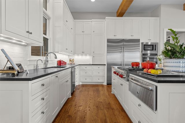 15021 Sendero Lane, Woodway, TX 76712