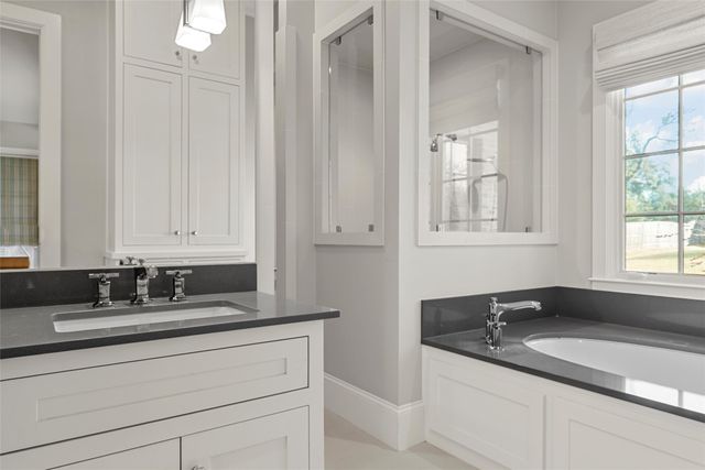 15021 Sendero Lane, Woodway, TX 76712