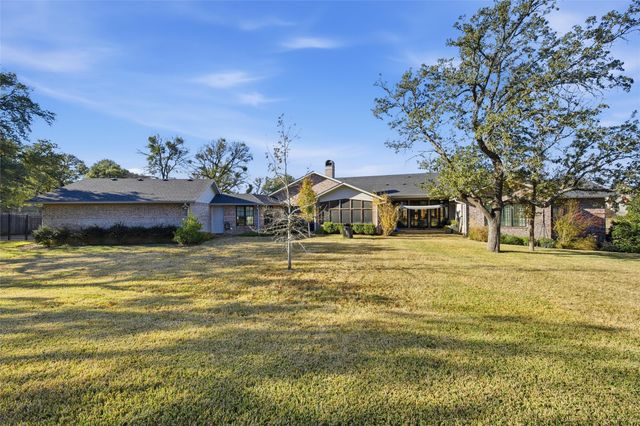 15021 Sendero Lane, Woodway, TX 76712
