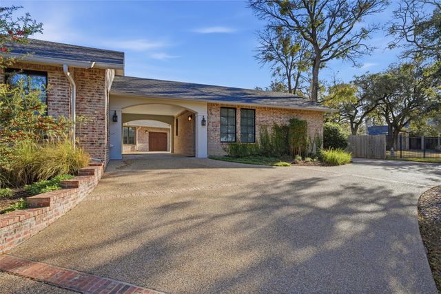 15021 Sendero Lane, Woodway, TX 76712