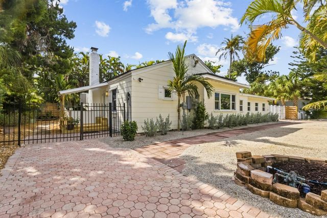 760 LONGBOAT COURT, Longboat Key, FL 34228