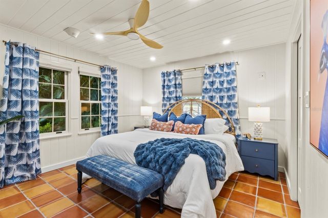760 LONGBOAT COURT, Longboat Key, FL 34228