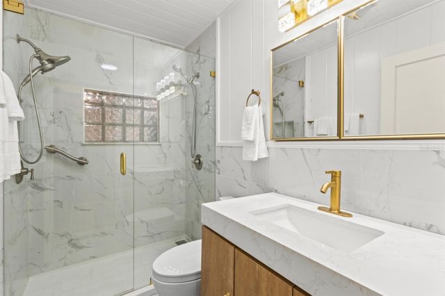 760 LONGBOAT COURT, Longboat Key, FL 34228