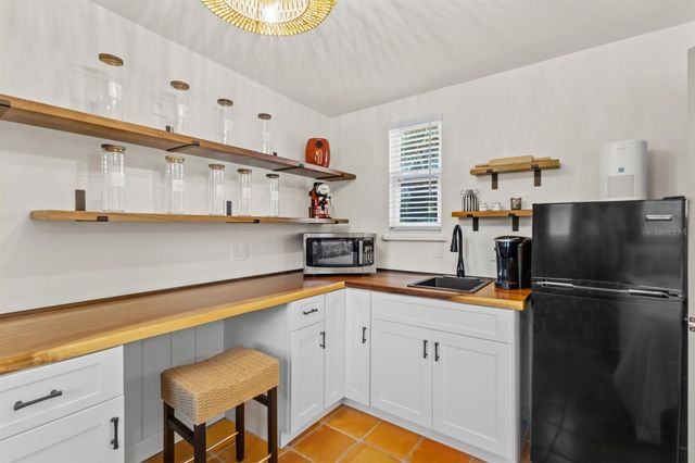 760 LONGBOAT COURT, Longboat Key, FL 34228