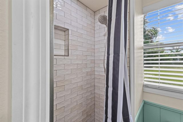 760 LONGBOAT COURT, Longboat Key, FL 34228