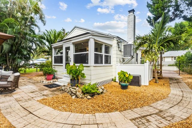 760 LONGBOAT COURT, Longboat Key, FL 34228