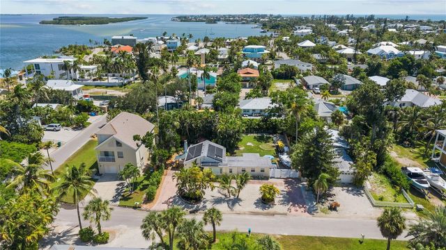 760 LONGBOAT COURT, Longboat Key, FL 34228