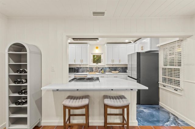 760 LONGBOAT COURT, Longboat Key, FL 34228