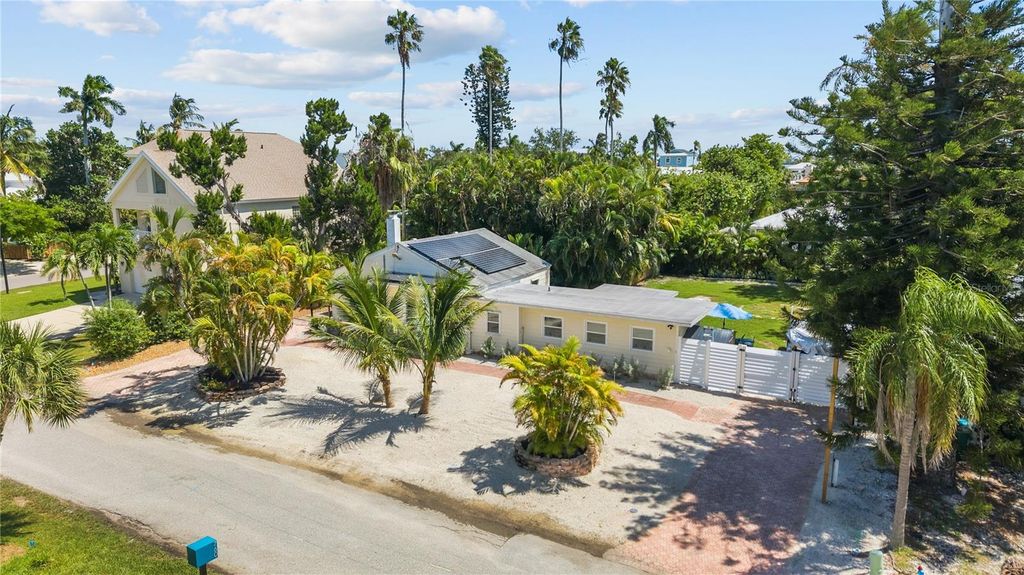 760 LONGBOAT COURT, Longboat Key, FL 34228
