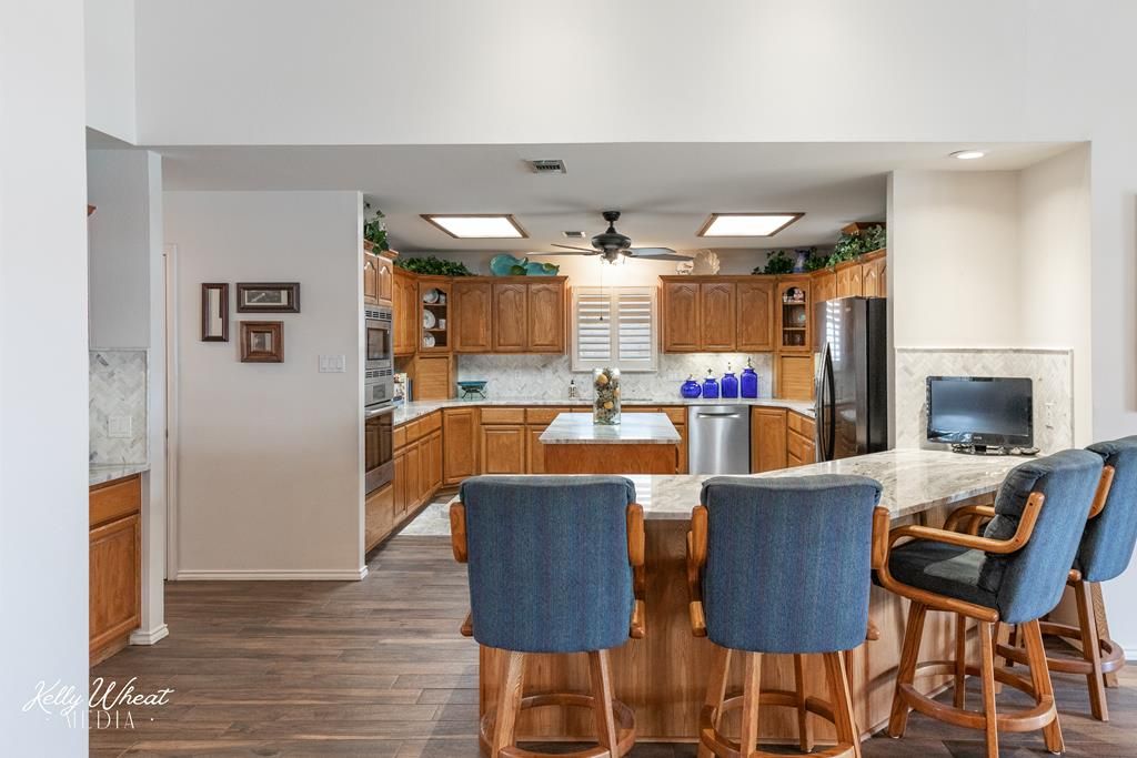 Image 10 of property listing at 1854 S Concho Dr, San Angelo, TX 76904