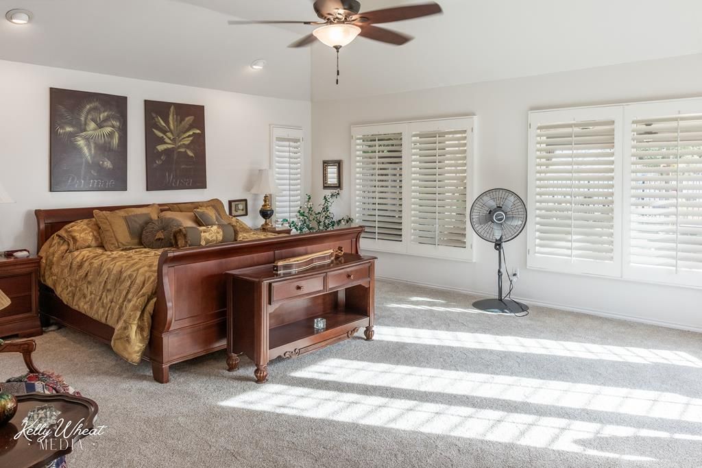 Image 13 of property listing at 1854 S Concho Dr, San Angelo, TX 76904