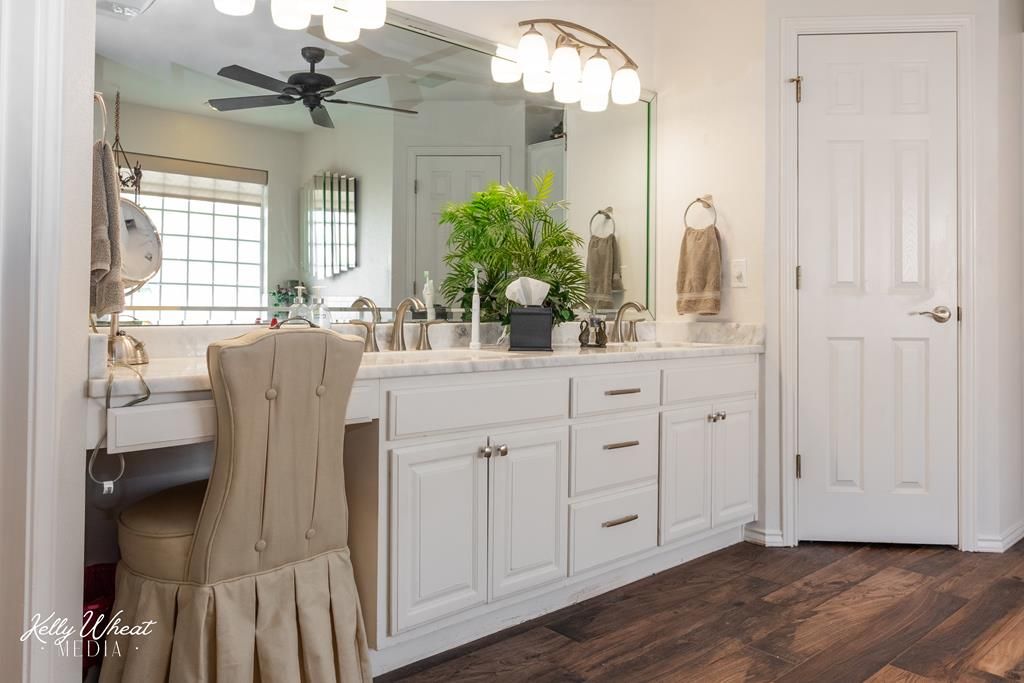 Image 17 of property listing at 1854 S Concho Dr, San Angelo, TX 76904