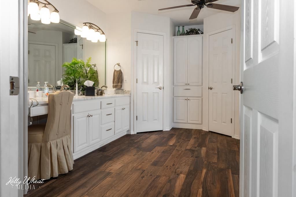 Image 19 of property listing at 1854 S Concho Dr, San Angelo, TX 76904