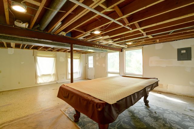 3N353 Pine Hills Road, St. Charles, IL 60175