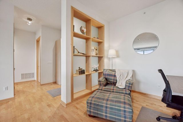 3640 Wooddale Avenue S 315, Saint Louis Park, MN 55416