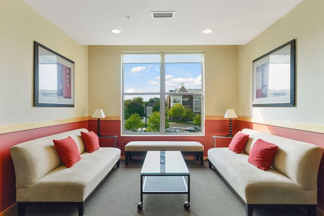 3640 Wooddale Avenue S 315, Saint Louis Park, MN 55416