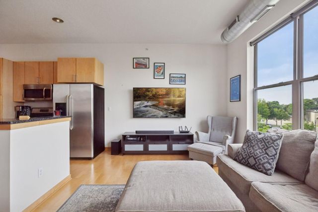 3640 Wooddale Avenue S 315, Saint Louis Park, MN 55416