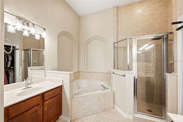 1028 LASCALA DRIVE, Windermere, FL 34786