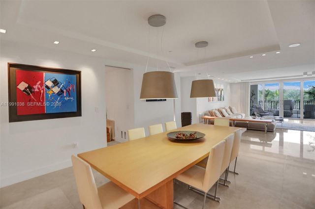 3535 Hiawatha Ave 405, Miami, FL 33133